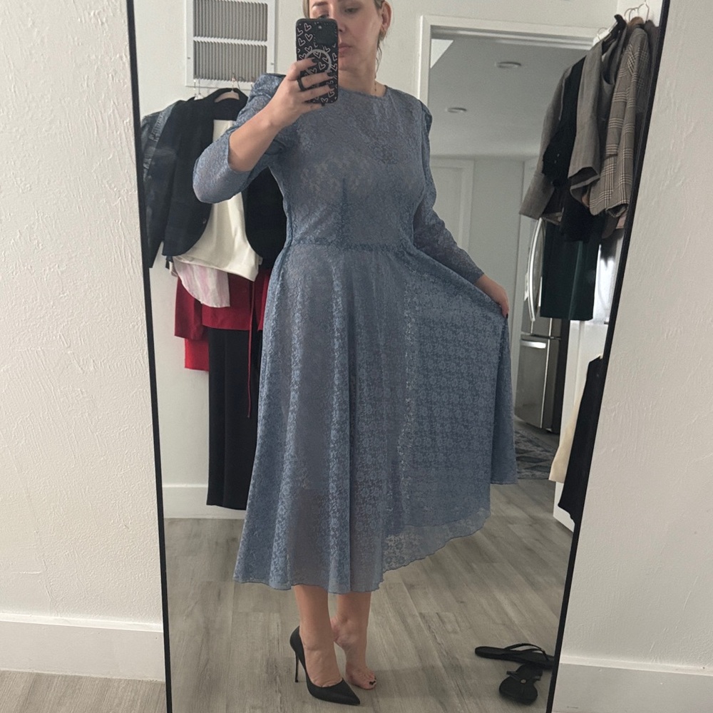 Chic Long Sleeve Lace Dress in Blue